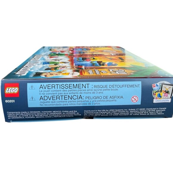 NIB Lego City Advent Calendar 60201 Holiday Christmas Complete Set 313 Pieces - Picture 4 of 4